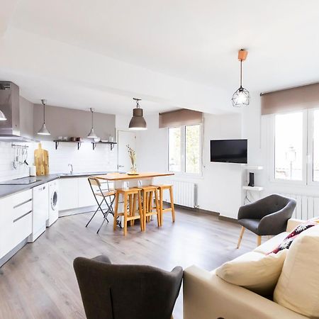 Akomodat En Apartamento Luminoso Junto Al Paseo De La Ria Bilbao Luaran gambar