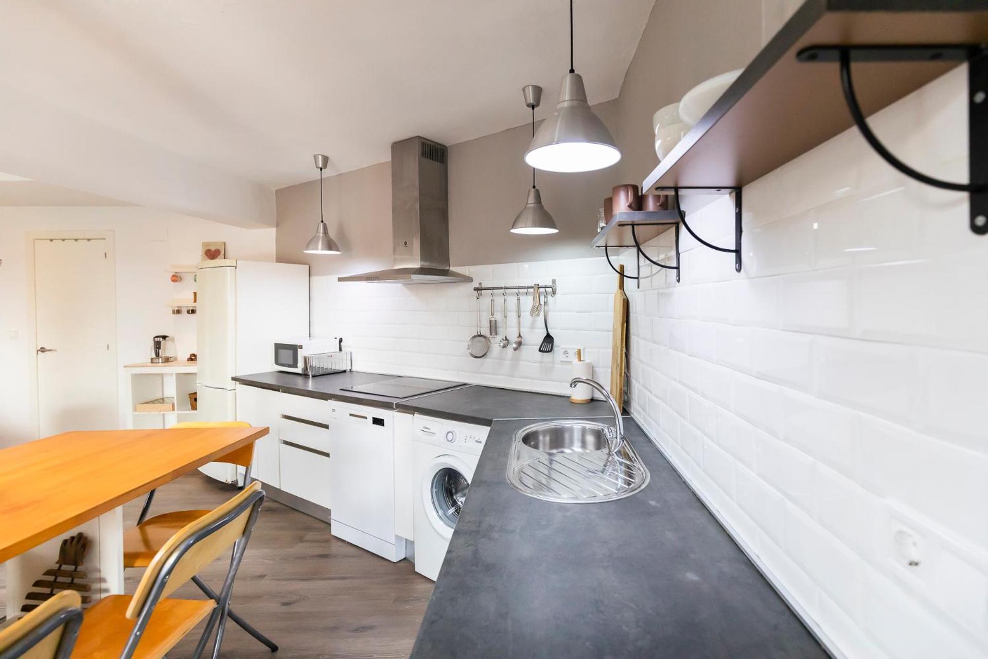 Akomodat En Apartamento Luminoso Junto Al Paseo De La Ria Bilbao Luaran gambar