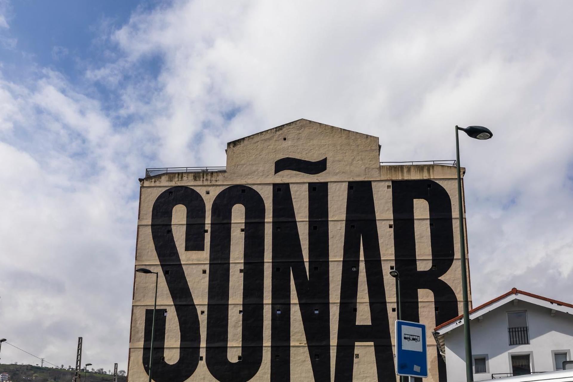 Akomodat En Apartamento Luminoso Junto Al Paseo De La Ria Bilbao Luaran gambar