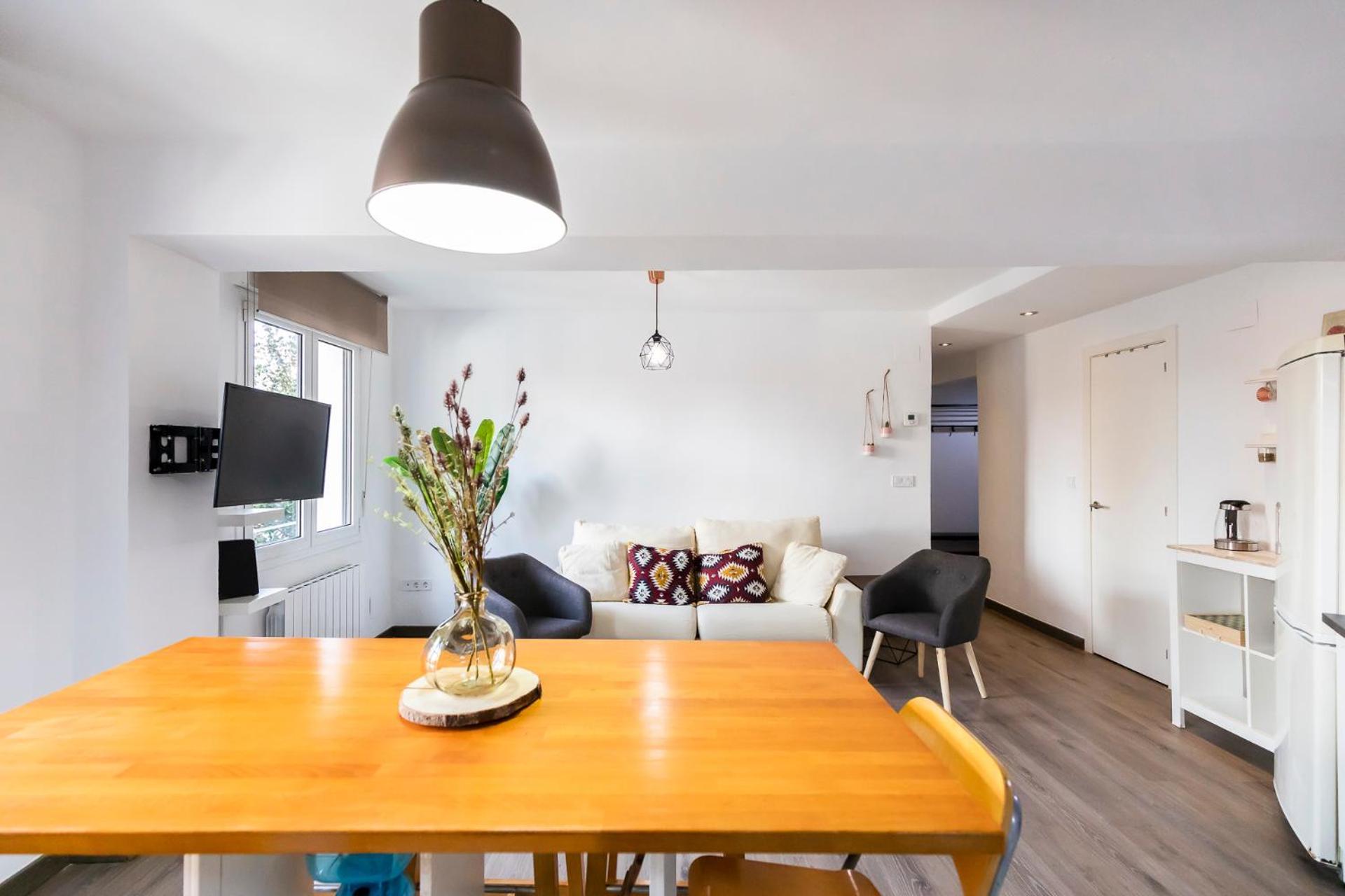 Akomodat En Apartamento Luminoso Junto Al Paseo De La Ria Bilbao Luaran gambar